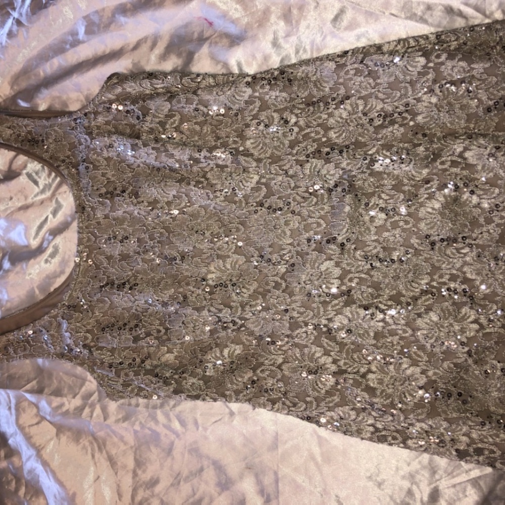 Dress - Picture 3 of 4